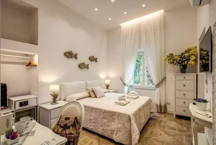 Standard Double room with courtyard view
