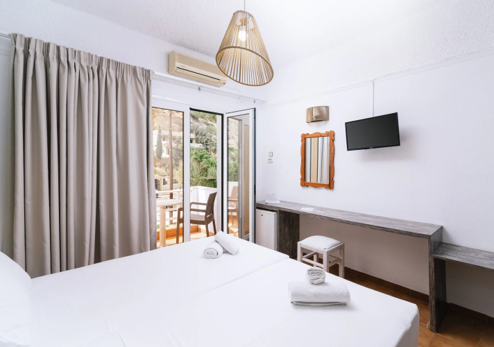 Eleaterra Hotel