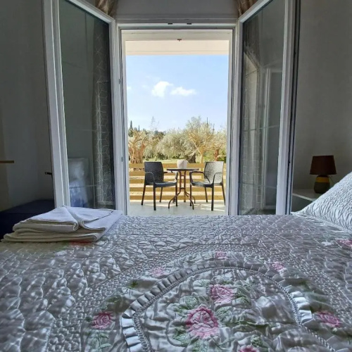 Eleonas Apartment 2, Lygia