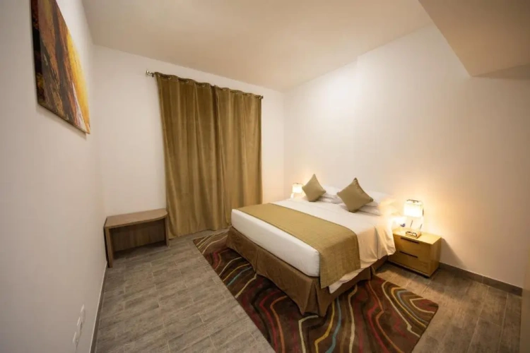 2 Bedrooms Apartment