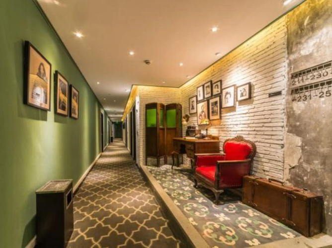 J Vspace Art Hotel