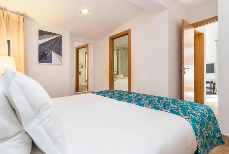 1 Bedroom Apartment