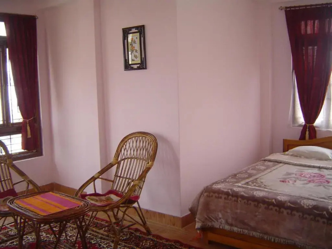 Deki Lodge