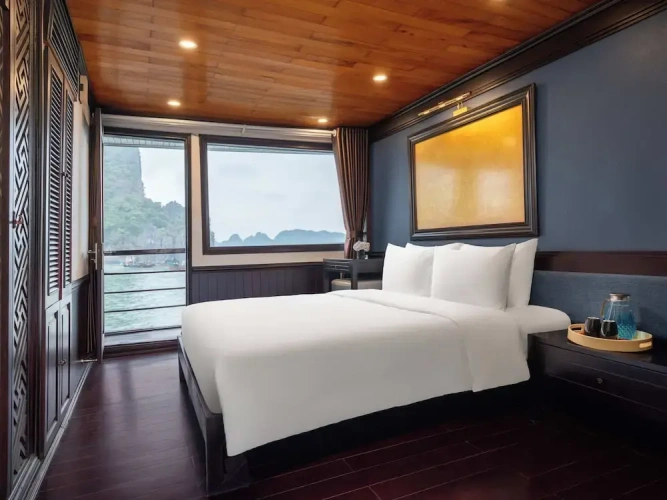 Deluxe Double room with balcony and with bay view