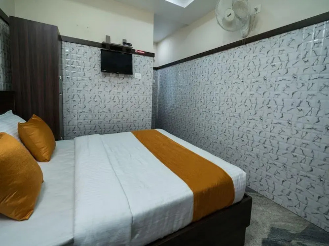 Greens Residency by OYO Rooms