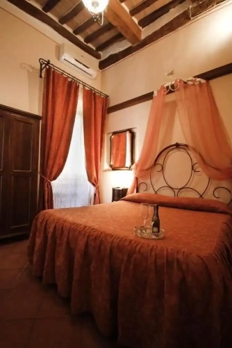 Economy room