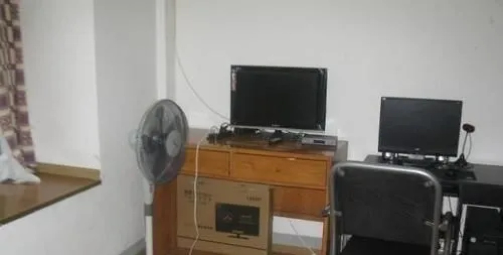 Chengdu Deyuan Apartment