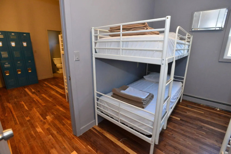 Explore Hotel & Hostel