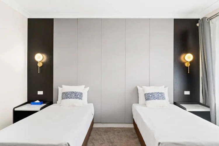Standard Twin room with balcony