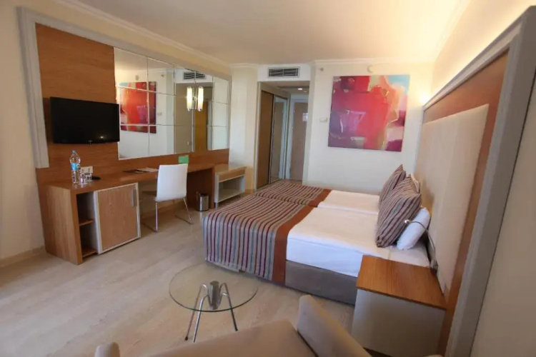 AQI Pegasos Resort