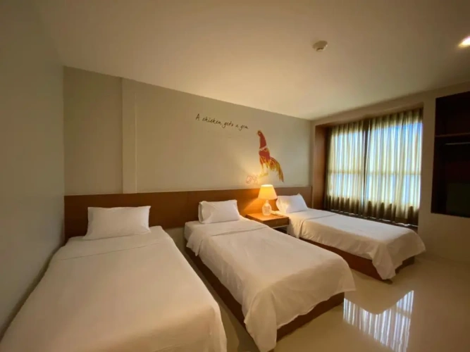 Standard Triple room
