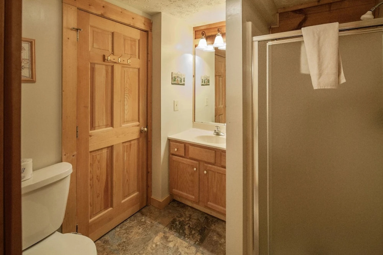 The Bear Cabin by Eagles Ridge Resort