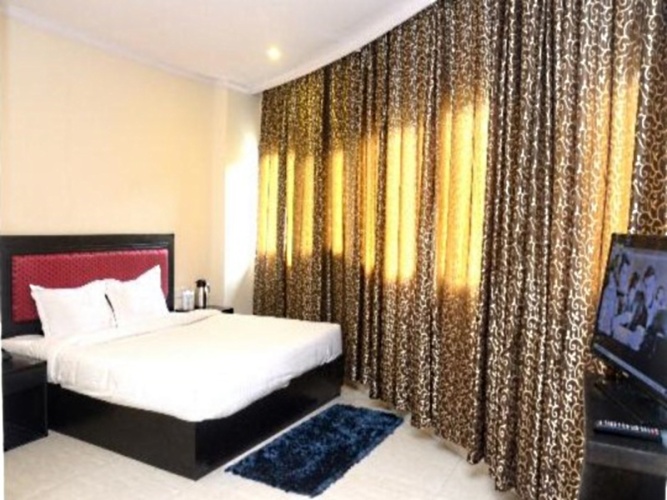 Deluxe room with mountain view