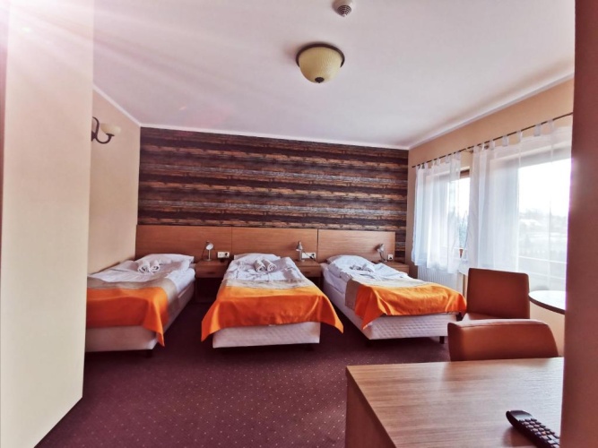 Standard Triple room