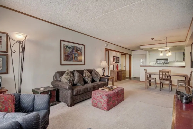 2092 The Pines