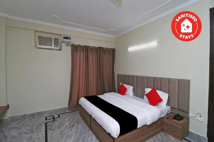 Esscon House by OYO Rooms