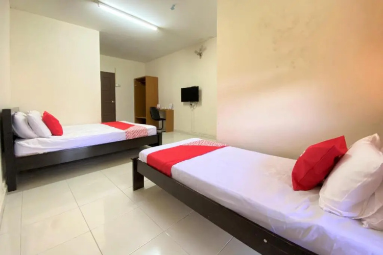 OYO 90159 Zahaar Hotel