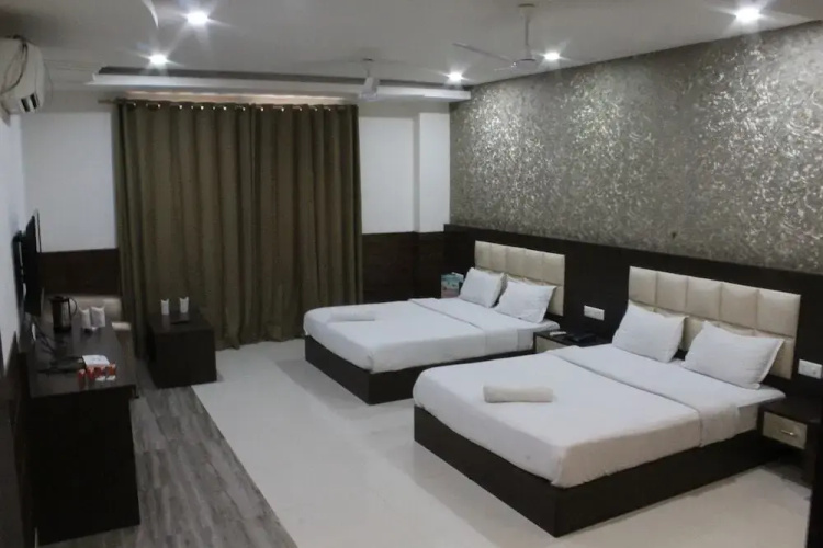 Hotel Celebration