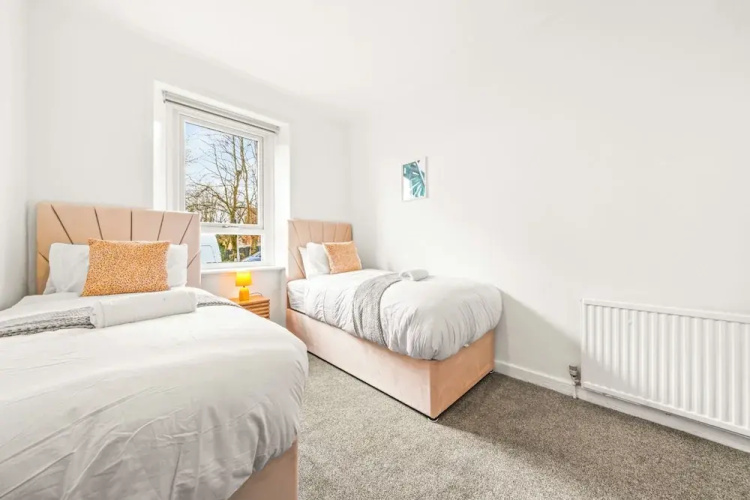 Cosy and Bright 3-Bedroom Flat