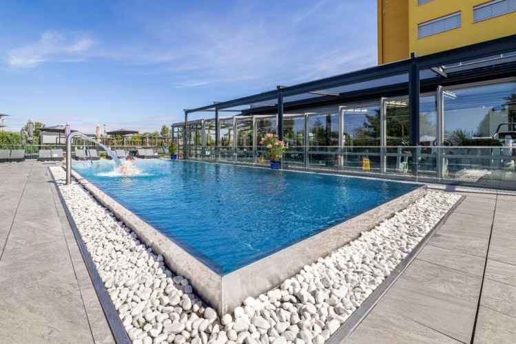 Hotel Aura Design & Garden Pool