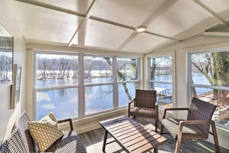 'fish House' w/ Deck, Fire Pit & River Views