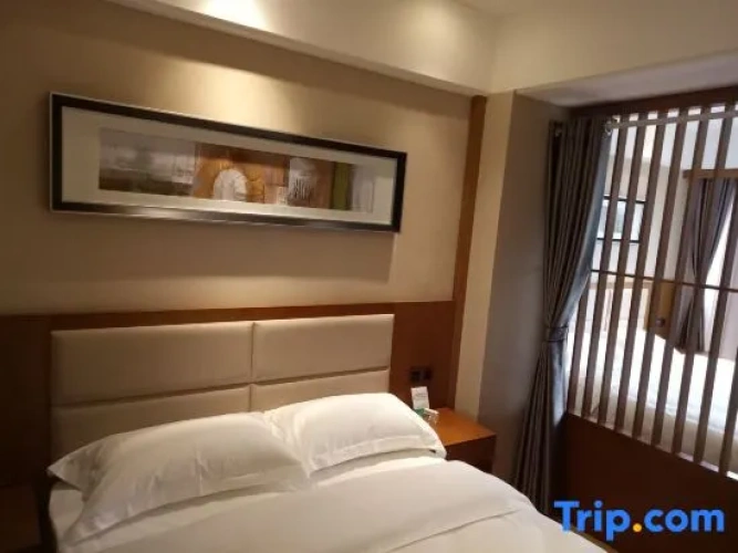 Deluxe Family Suite