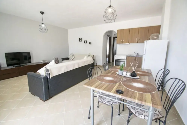 Violeta Apartment by Rentalspro