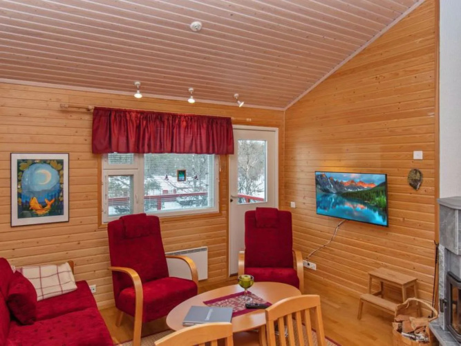 House  Inari