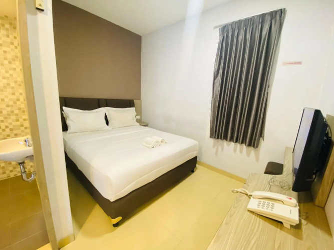 Meriton Boutique Hotel