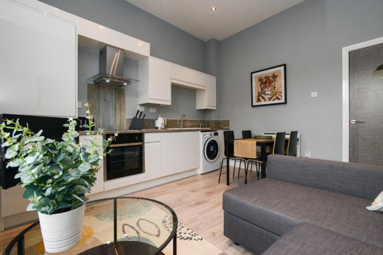 1 Bedroom Apartment