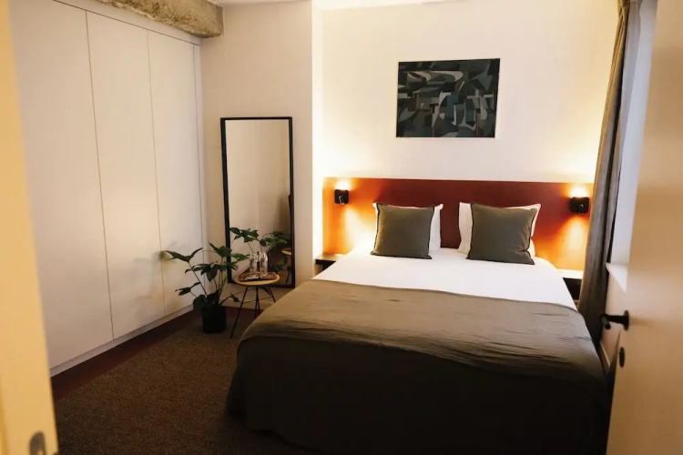 A Place - Leeuwenstraat 20