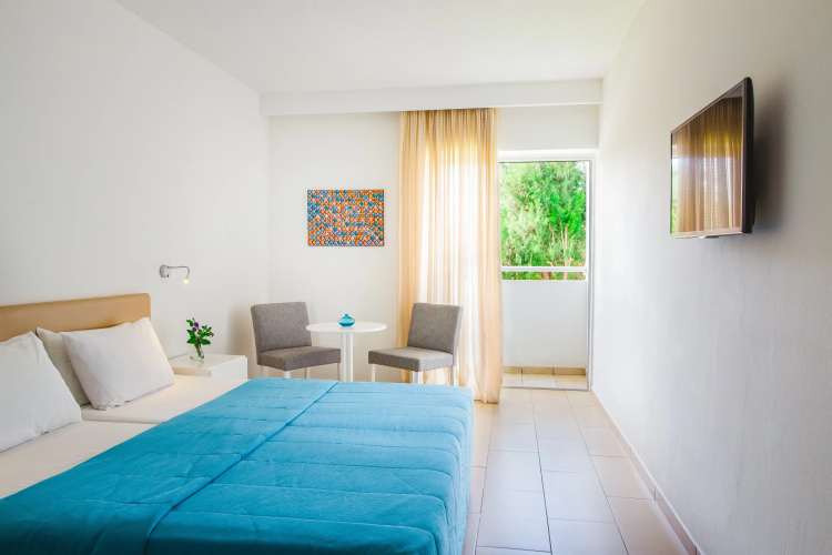 Nissi Park Hotel