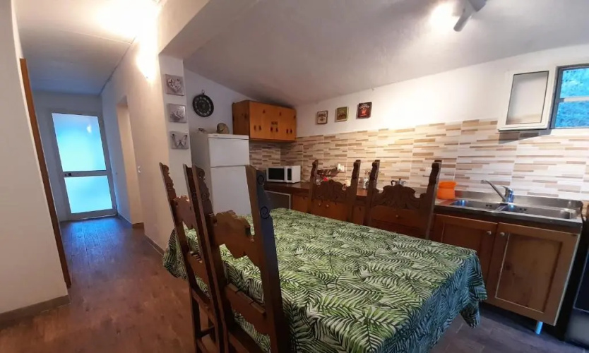 Garden House Q4527