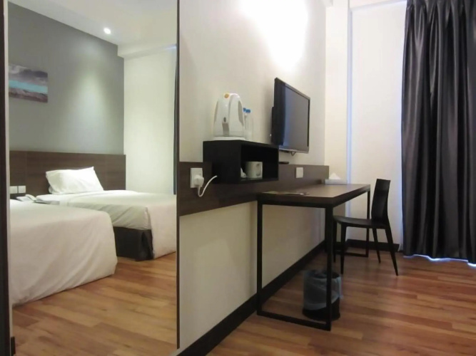 Fuller Hotel