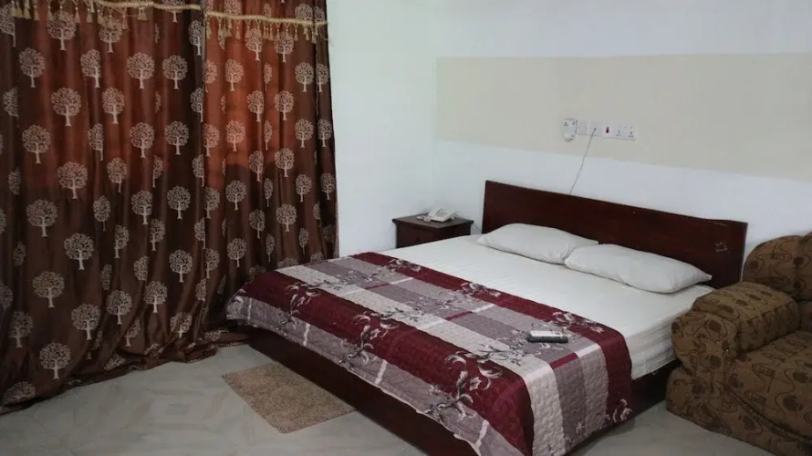Pioneer Guest Lodge