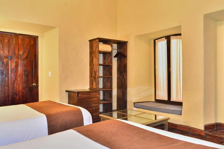 Hotel Mesones 49