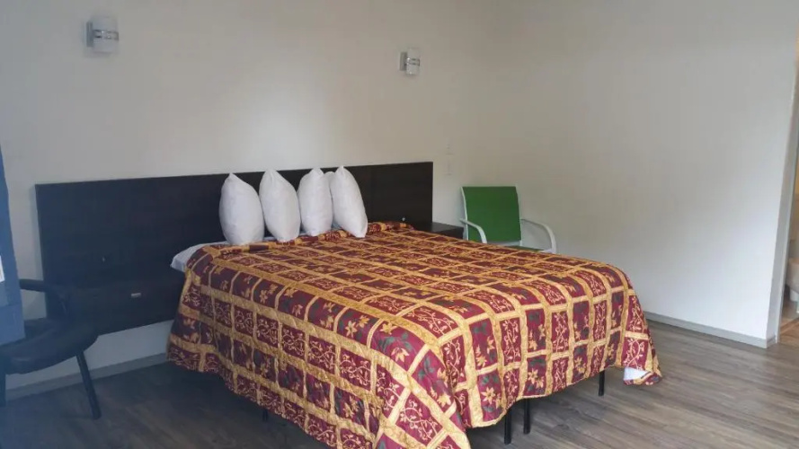 Catalina Motel