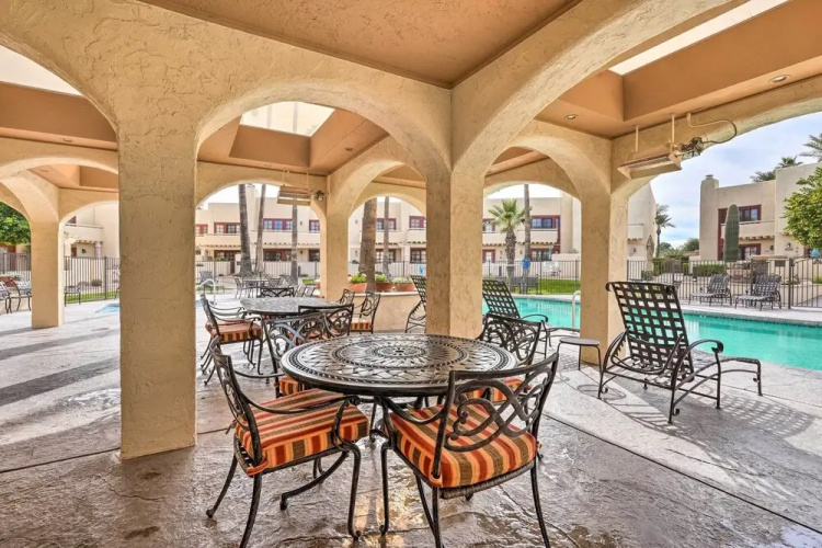 Scottsdale Condo w/ Pool Access, Near Old Town!