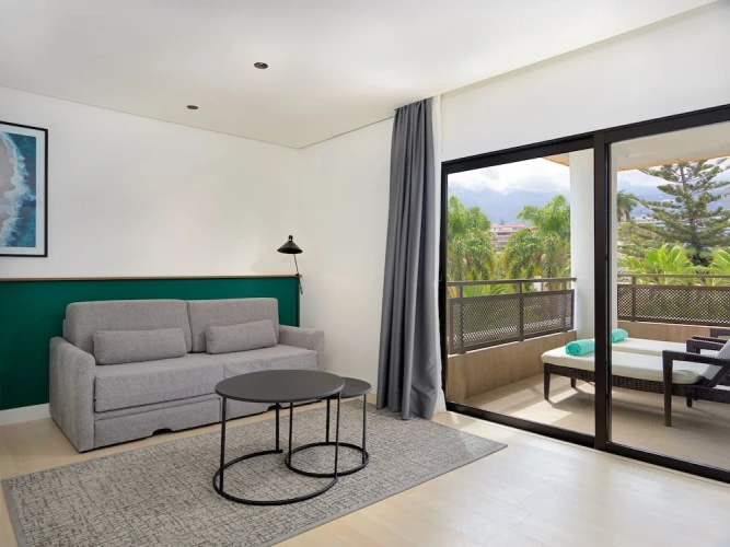 Suite with balcony