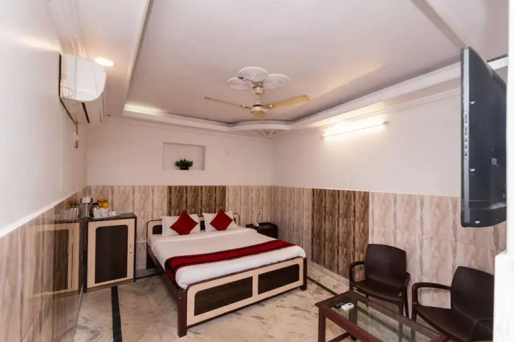 The Banquet by OYO Rooms