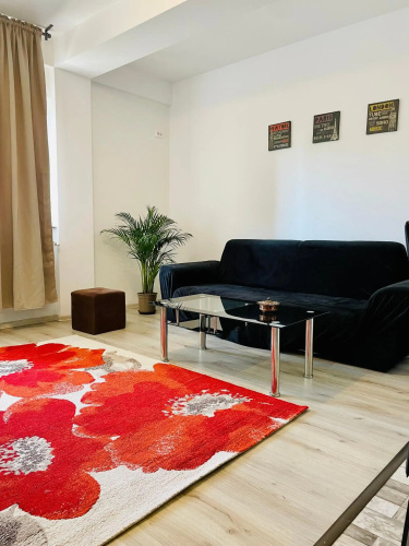 Rena Apartment