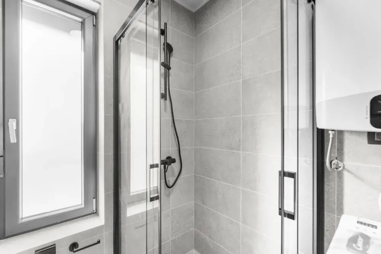 Apartment in Pula With Sea View and Bubble Bath