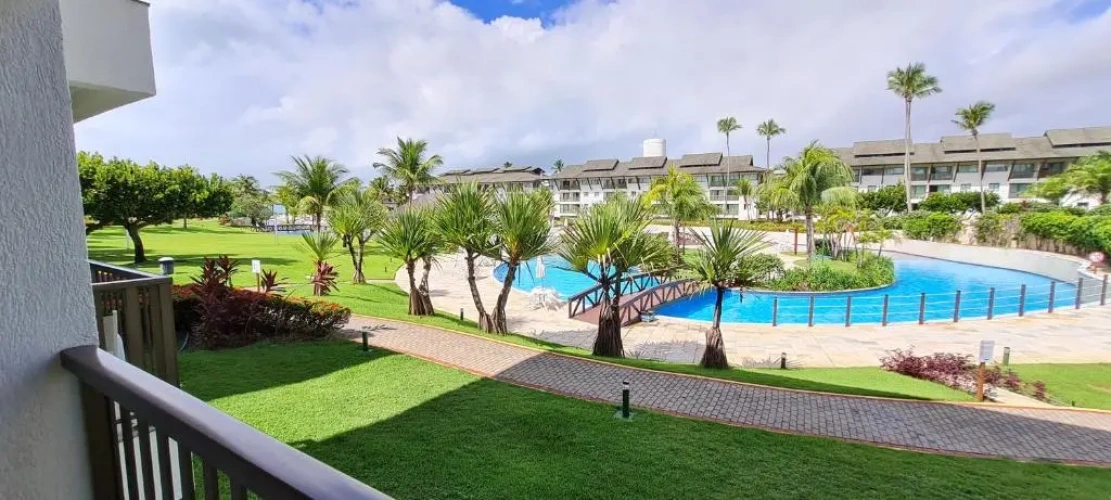 Apartment with pool view