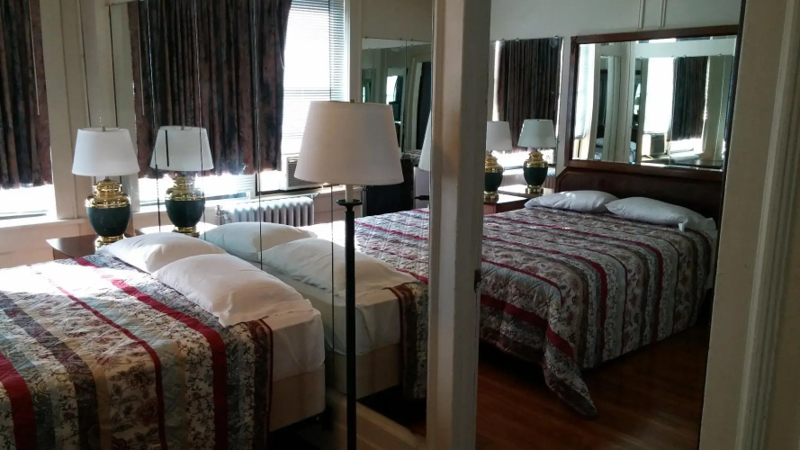 Riviera Hotel