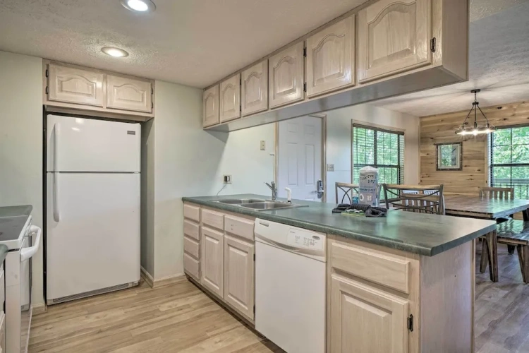3 Bedrooms Cottage