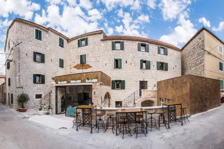 Heritage Palace Varos - Quaint & Elegant Hotels