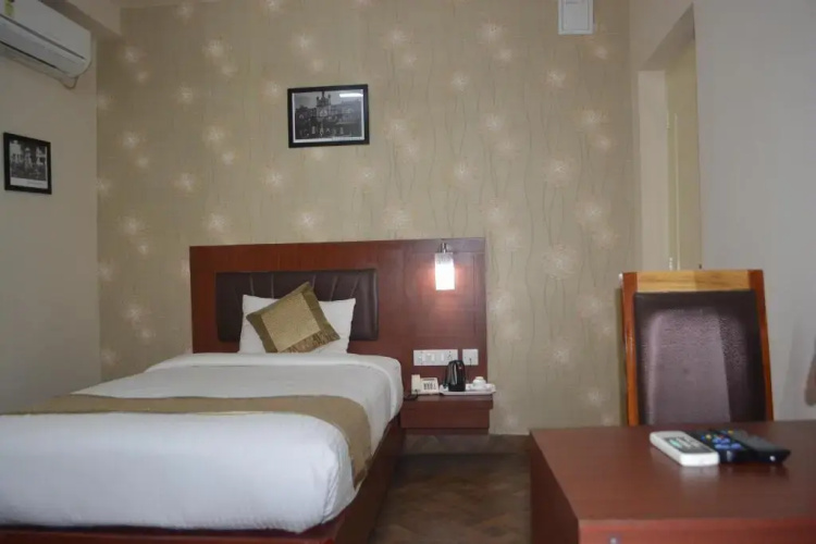 Emerald Suites by Omatra