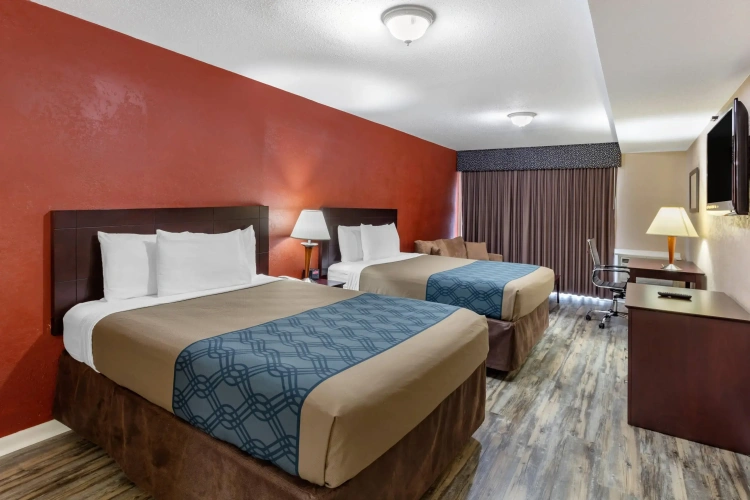 Quadruple Suite