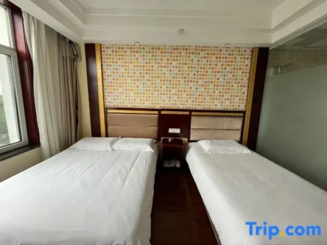 Standard Twin Family room