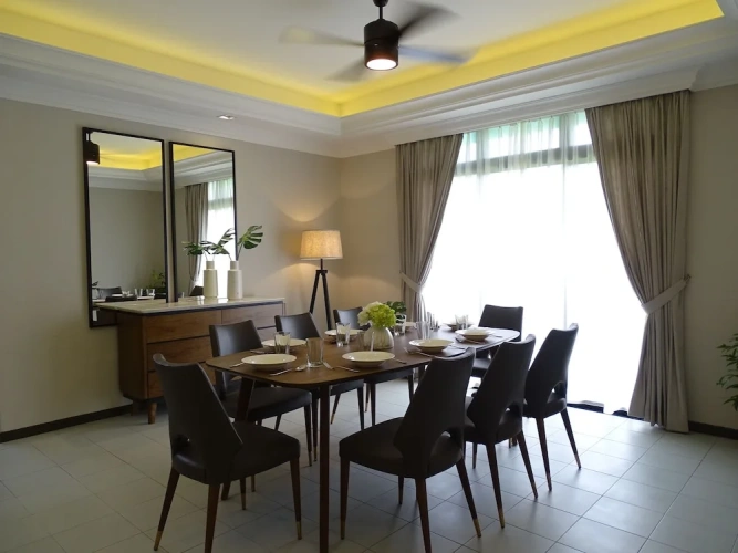 4 Bedrooms Sextuple Villa